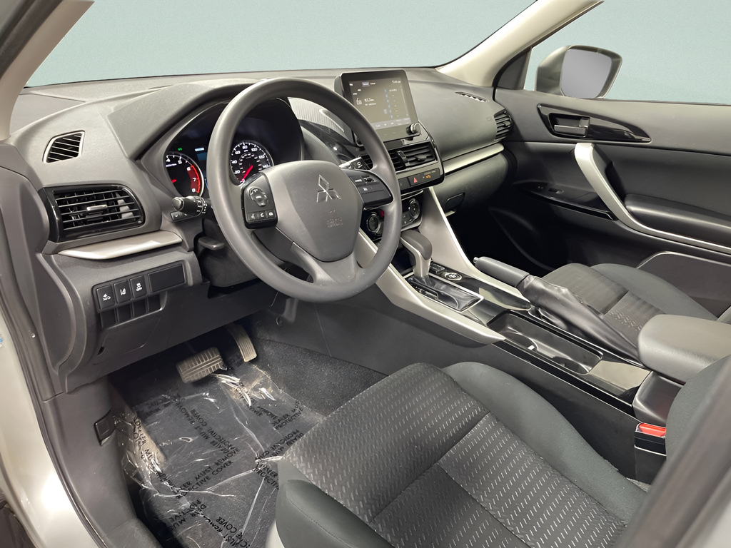 Used 2023 Labrador Black Pearl Mitsubishi LE image 19