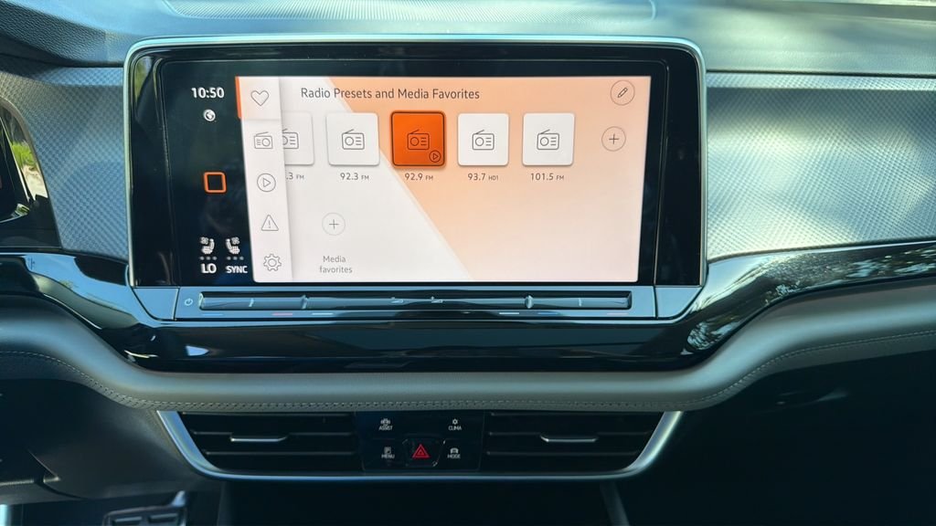 New 2026 Pure Gray Volkswagen Peak Edition image 17