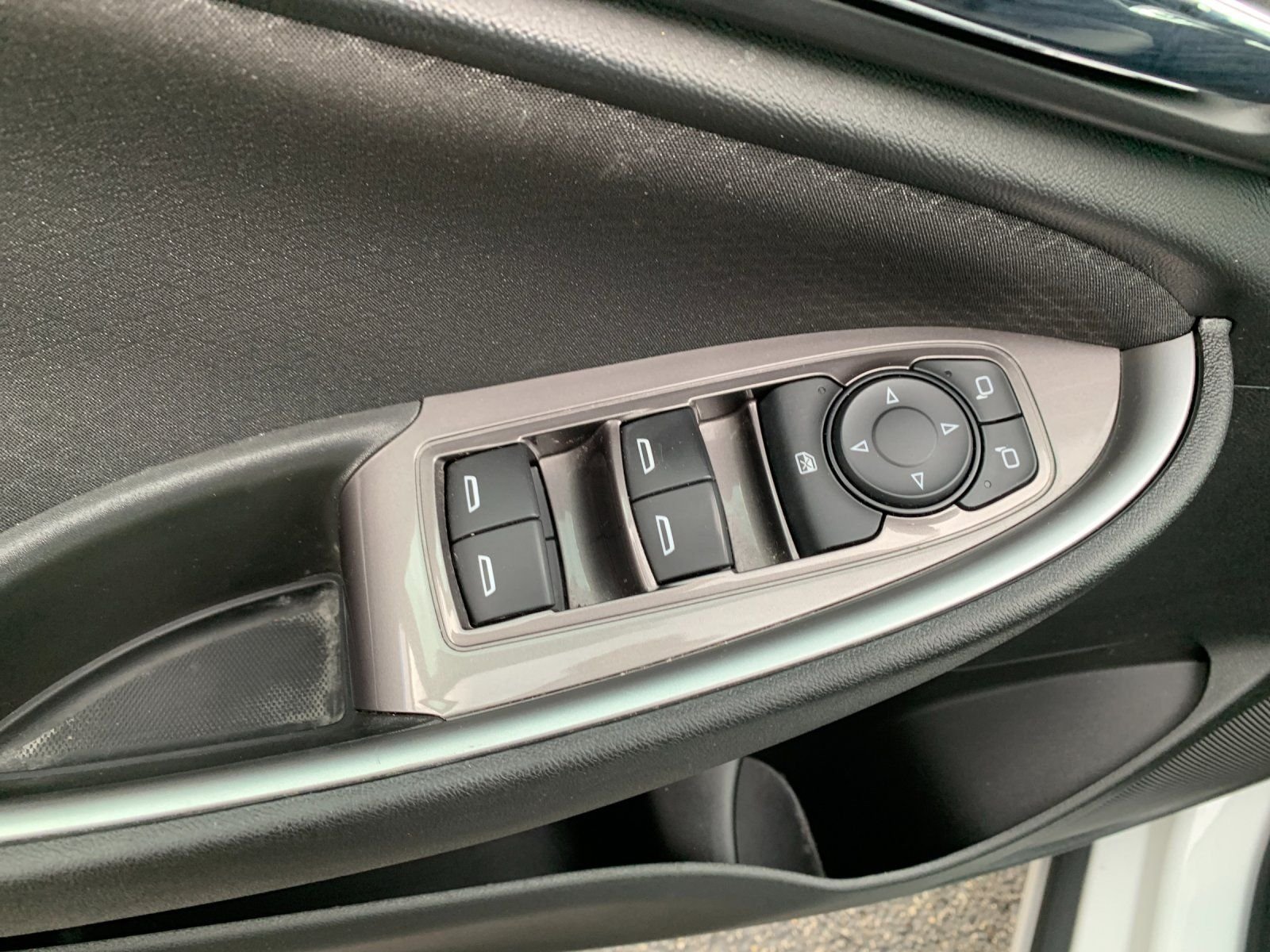 Used 2023 White Chevrolet LS image 12