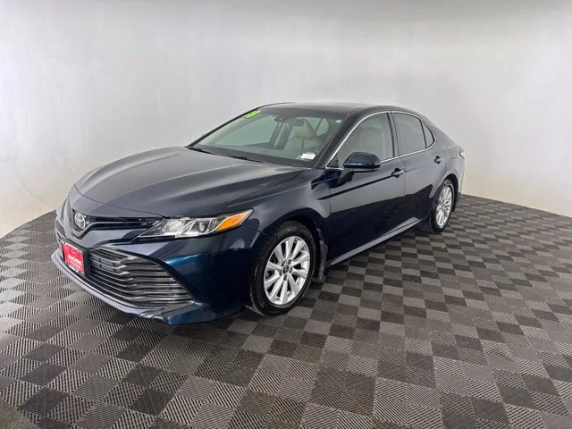Used 2018 Blue Toyota LE image 3