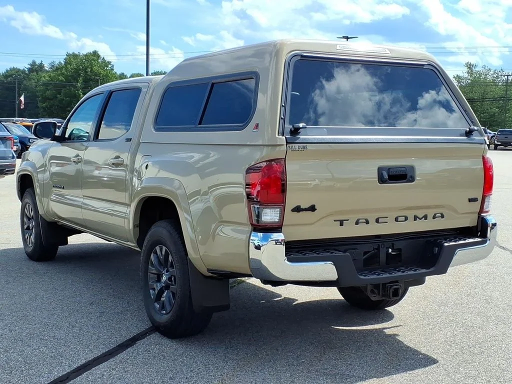 Used 2020 Beige Toyota SR5 image 19