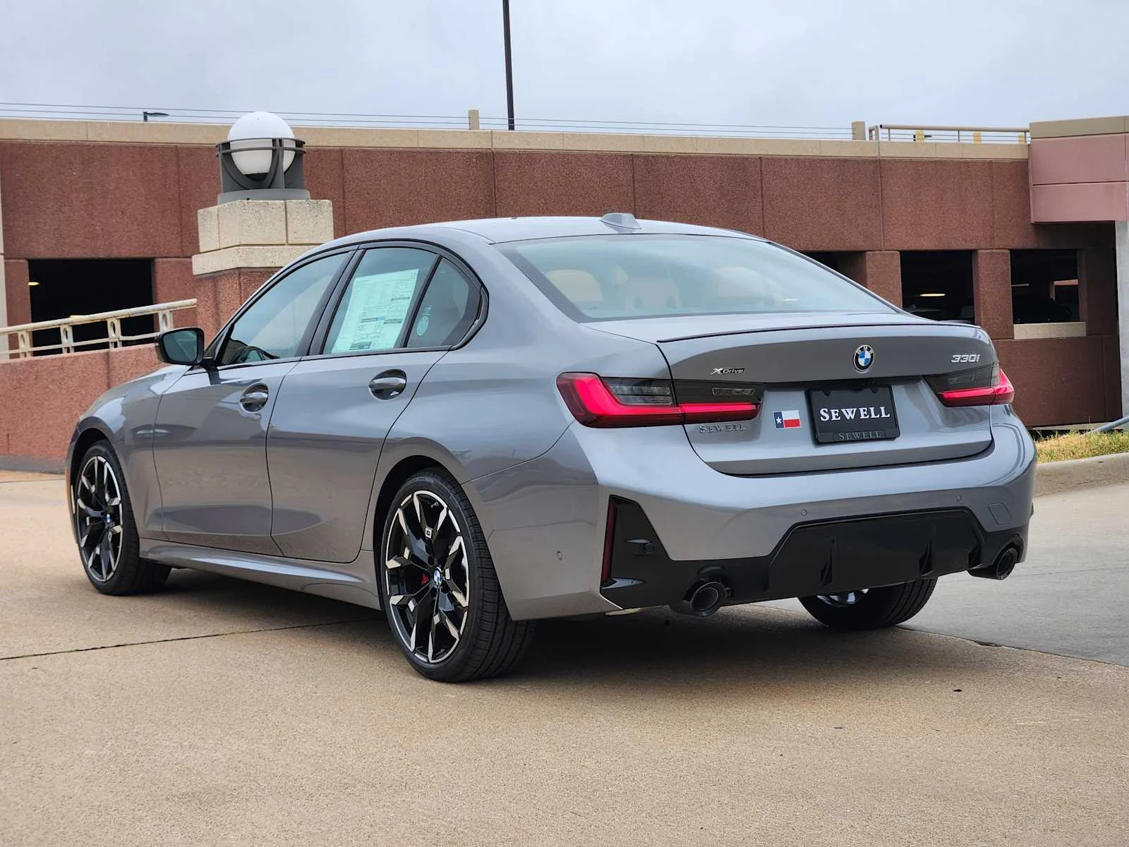New 2026 Skyscraper Grey Metallic BMW  image 3