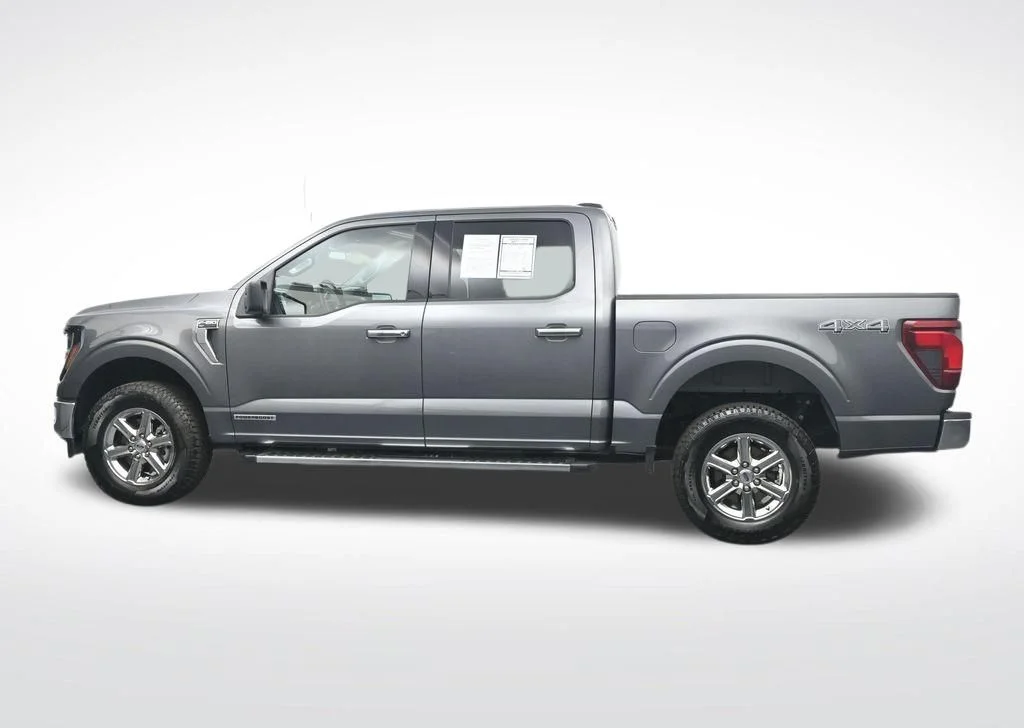 Used 2025 Gray Ford XLT image 10