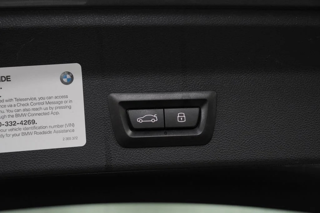 Used 2024 Gray BMW xDrive30i image 29
