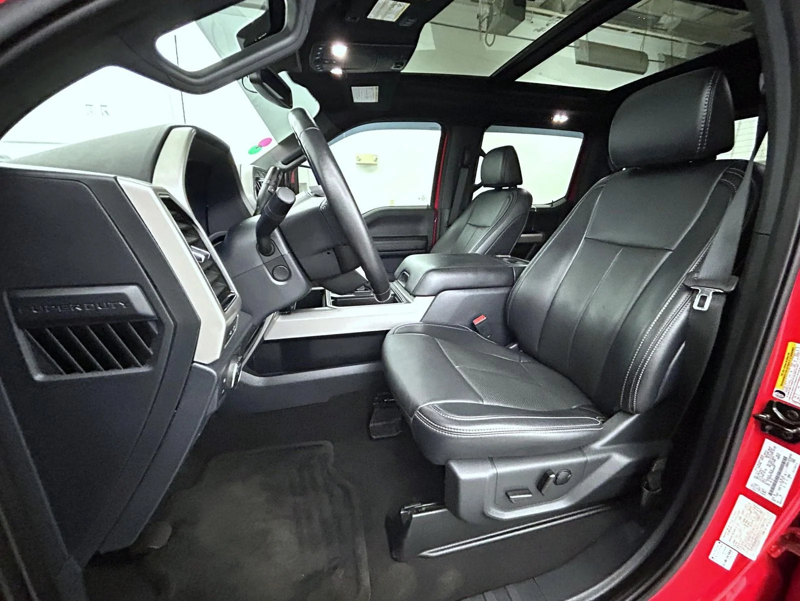 Used 2022 Red Ford Lariat image 10