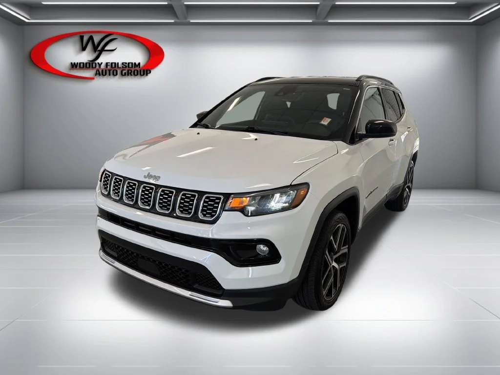 Used 2025 White Jeep Limited image 3