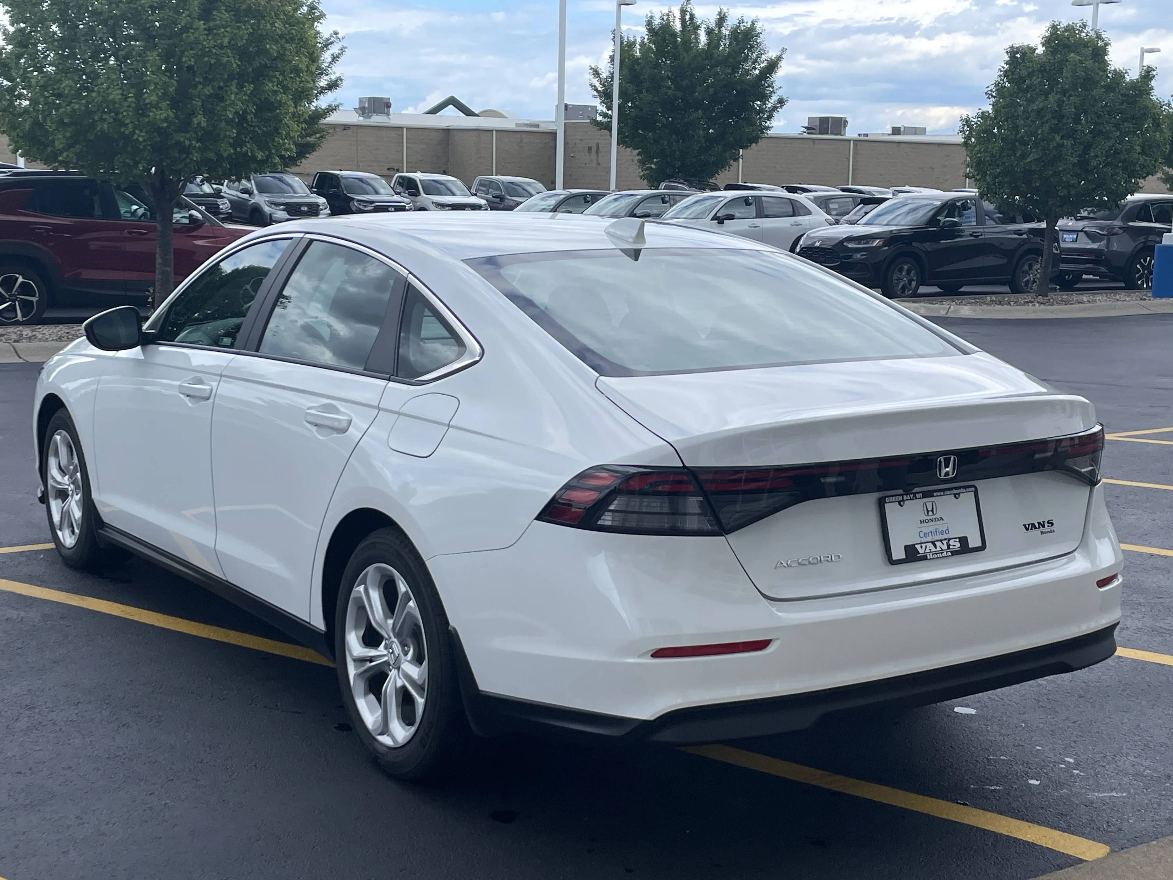 2025 Honda Accord LX - Photo 6