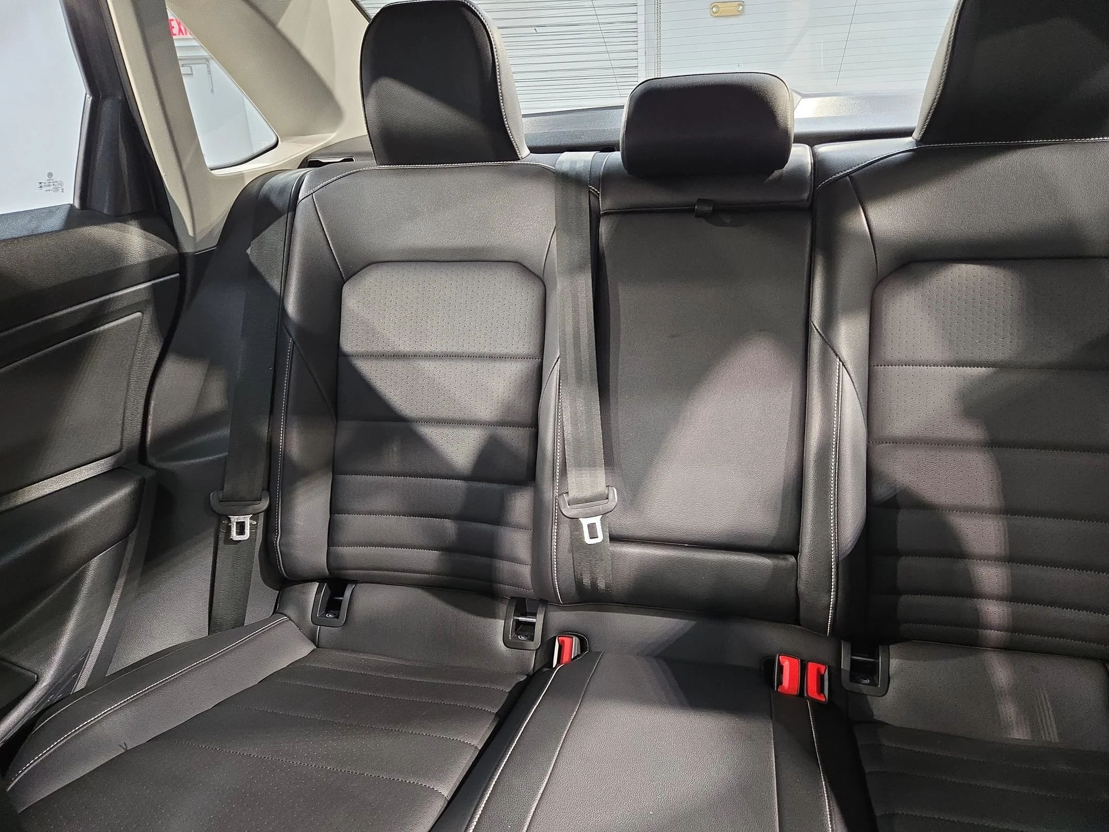 Used 2024 Platinum Gray Metallic Volkswagen SE image 12
