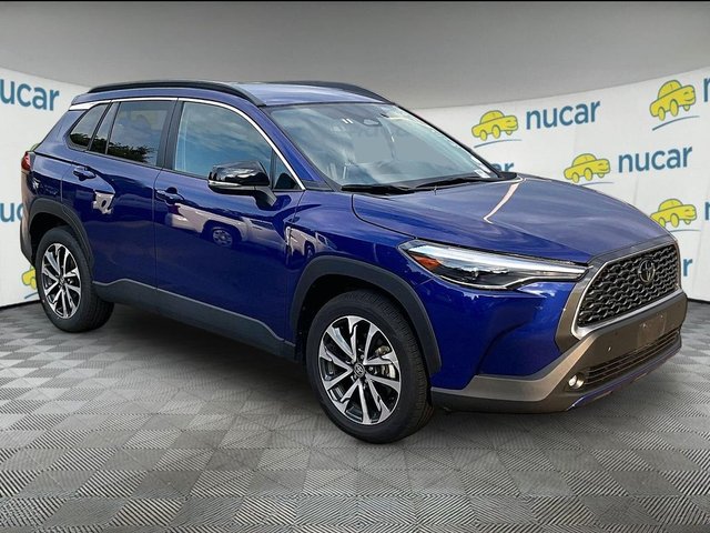 2025 Toyota Corolla Cross XLE