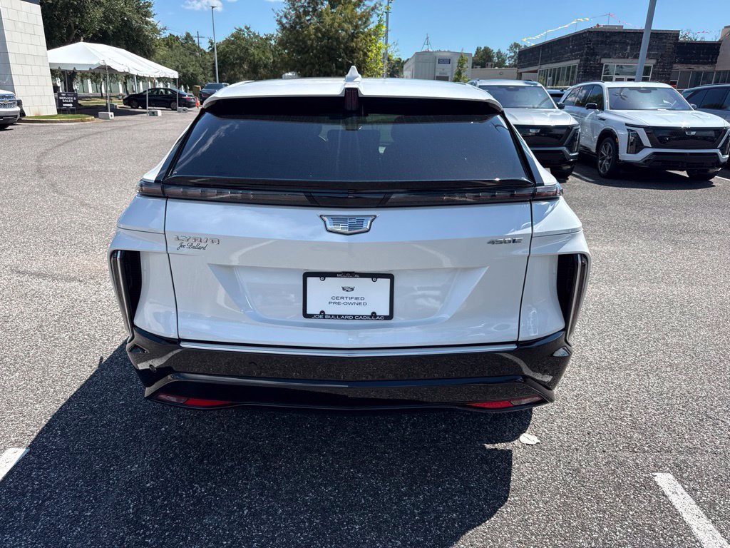 Used 2024 Crystal White Tricoat Cadillac Luxury image 5