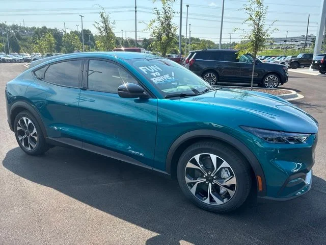 New 2026 Adriatic Blue Metallic Ford Select image 8