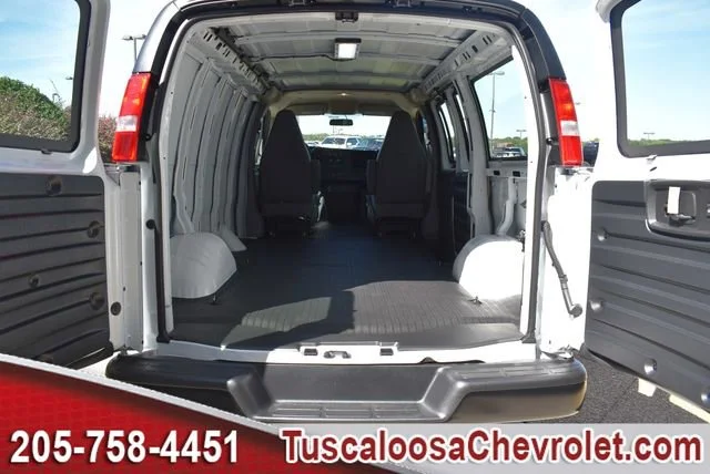 2025 Chevrolet Express Cargo Work Van - Photo 9