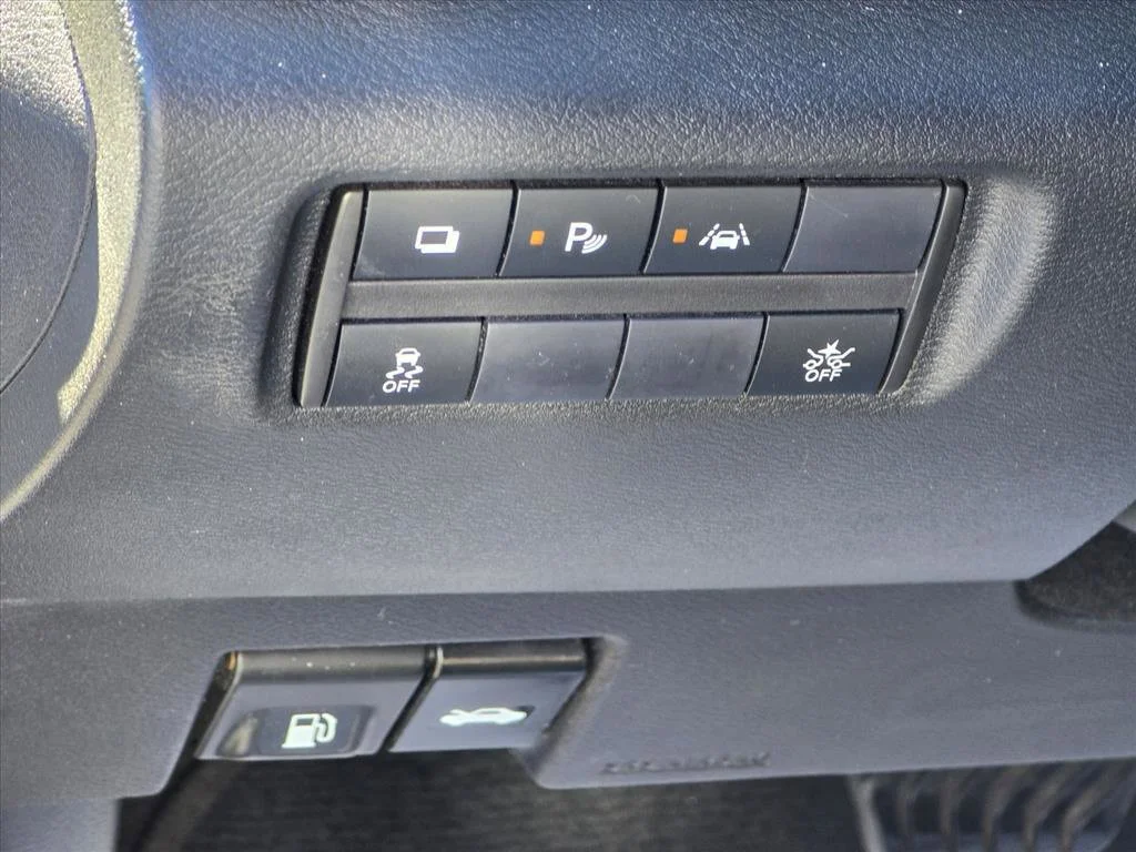 Used 2024 White Nissan 1.6 S image 8