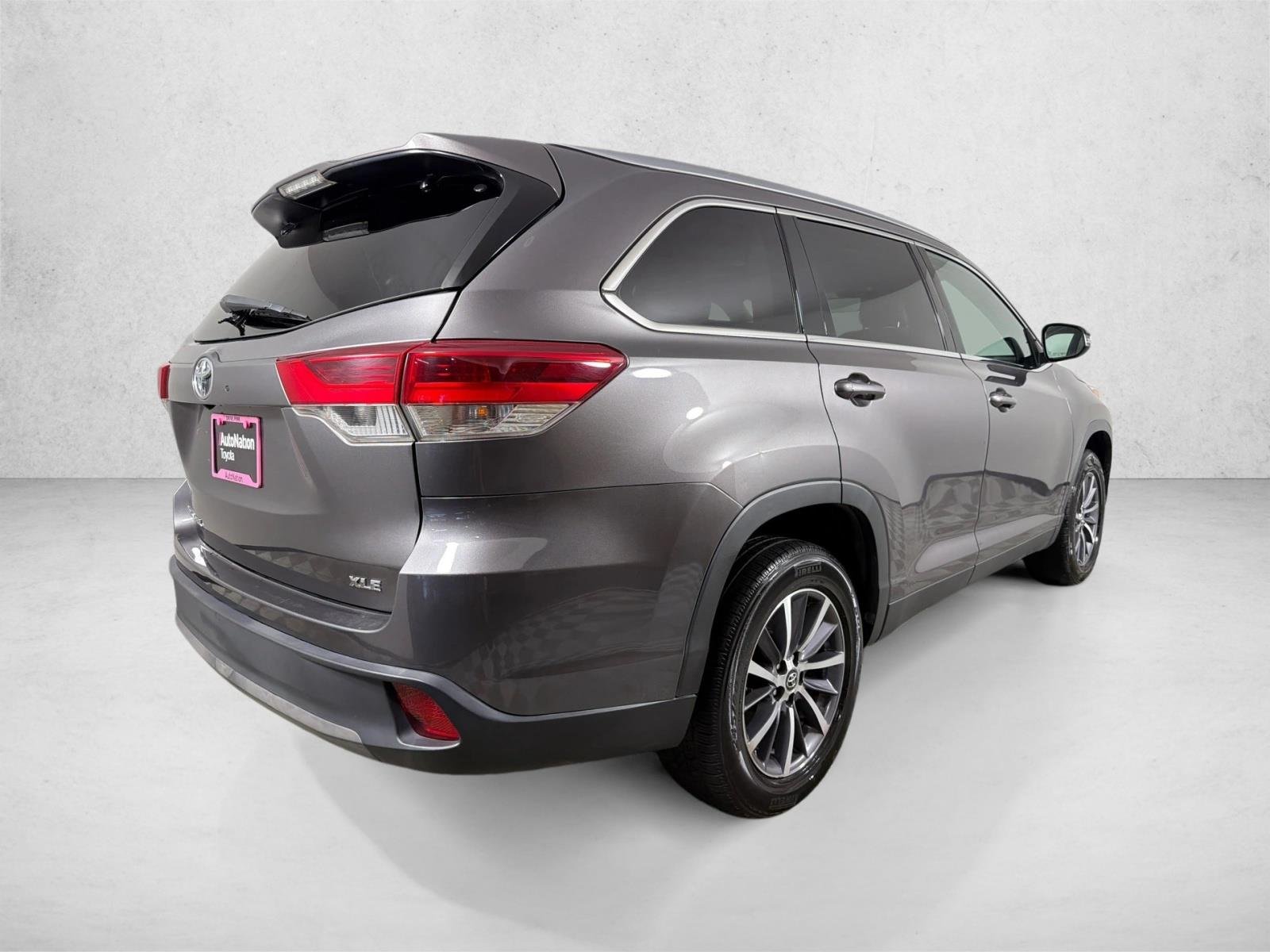 Used 2019 Predawn Gray Mica Toyota XLE image 5