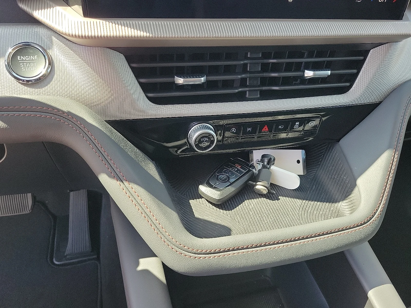Used 2026 White Metallic Ford Active image 10