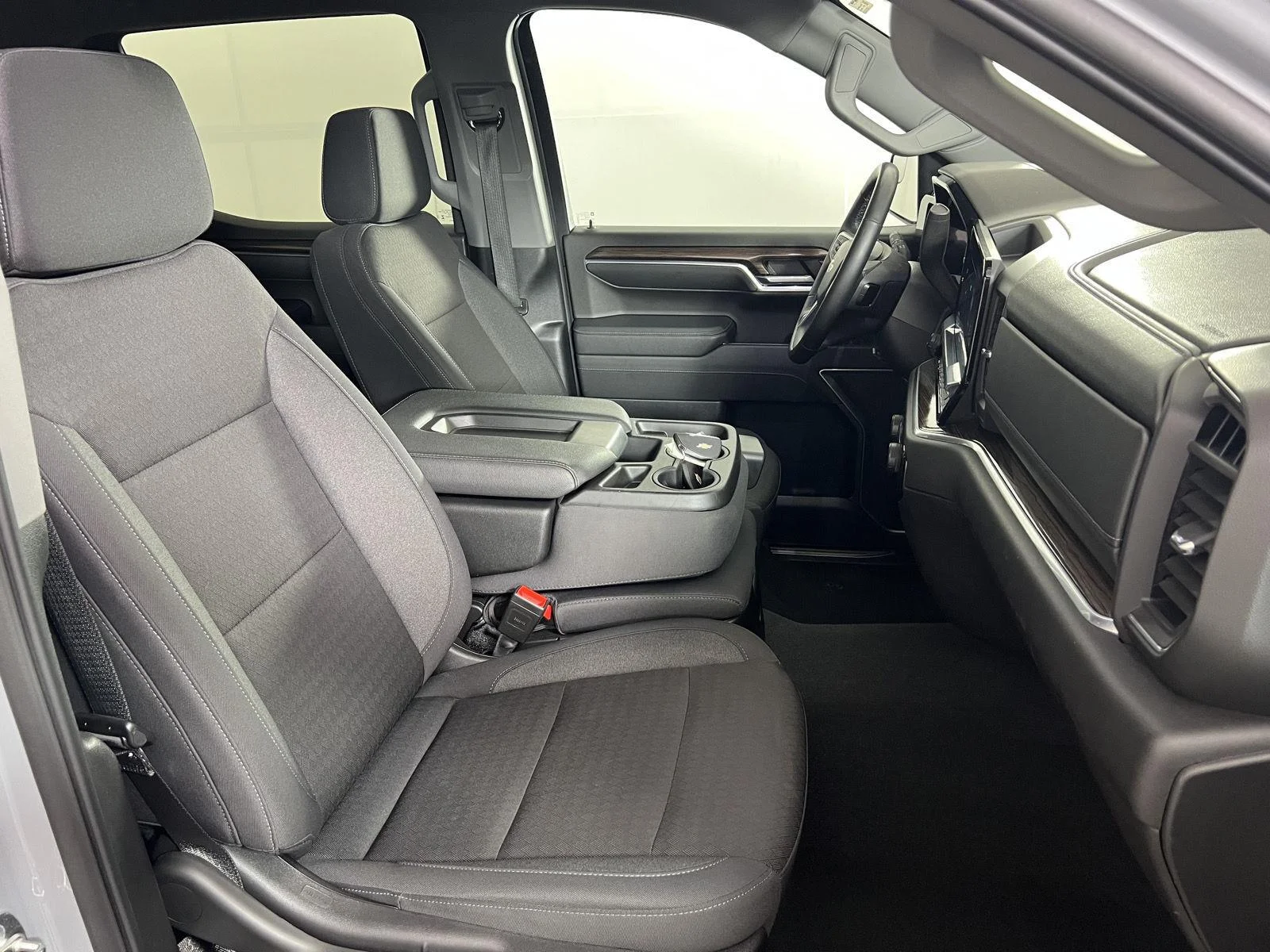 Used 2024 Slate Gray Metallic Chevrolet LT (2FL) image 22