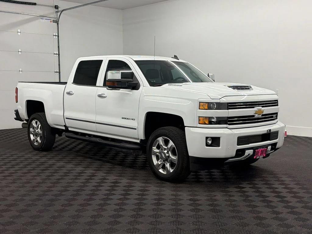 Used 2017 Summit White Chevrolet LTZ image 6