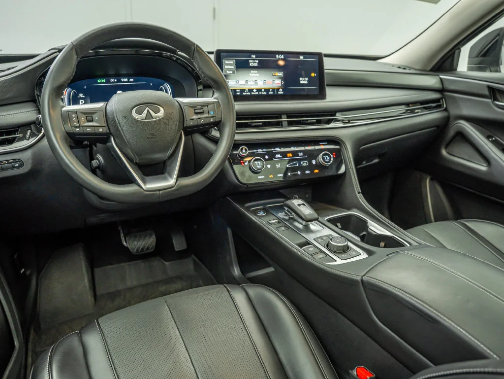 Used 2023 Warm Titanium INFINITI LUXE image 31