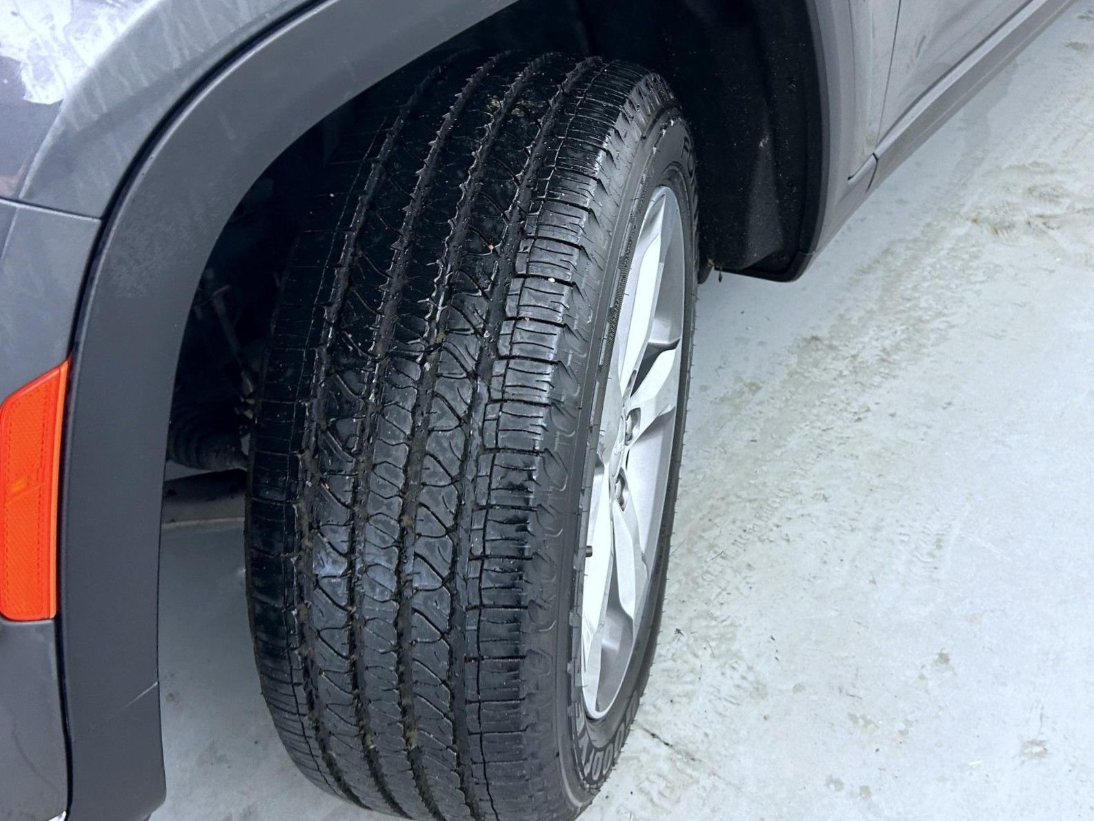 Used 2022 Gray Jeep Limited image 26