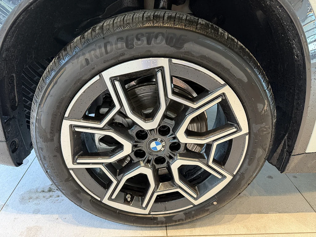 New 2026 Alpine White BMW xDrive28i image 8