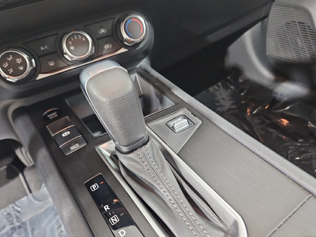 Used 2025 Gray Nissan S image 24