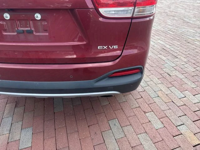 Used 2017 Red Kia EX image 12