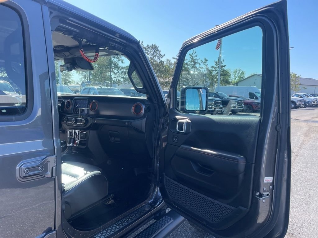Used 2021 Gray Jeep Mojave image 37