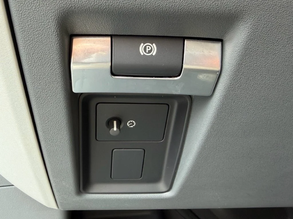 Used 2023 Black Land Rover SE image 24