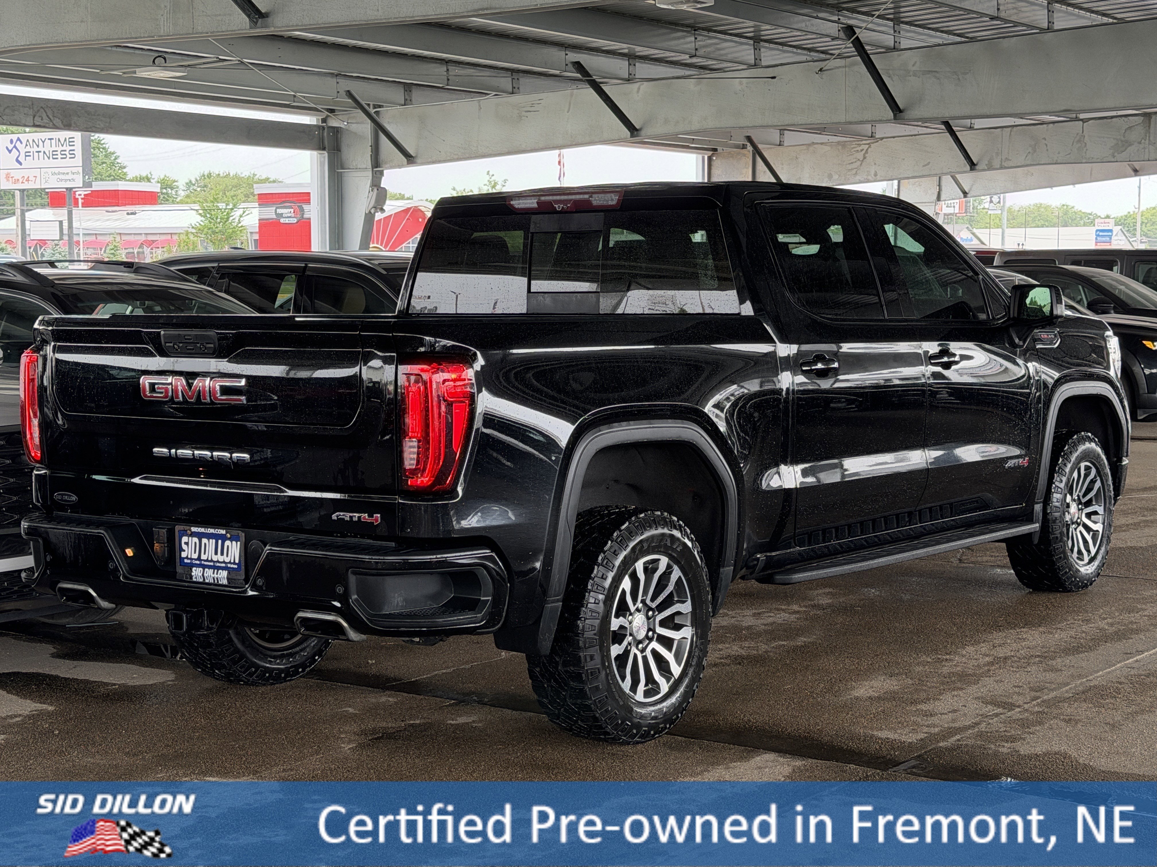 Used 2021 Onyx Black GMC AT4 image 4
