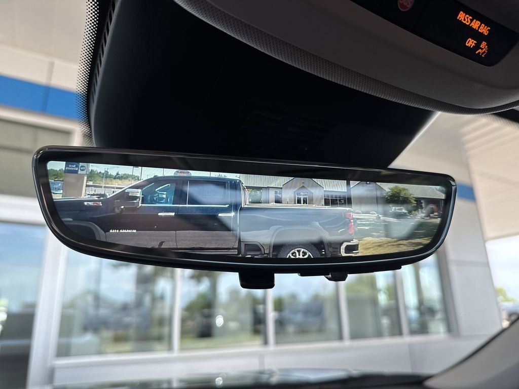 Certified Used 2025 Moonstone Gray Metallic Buick Avenir image 13