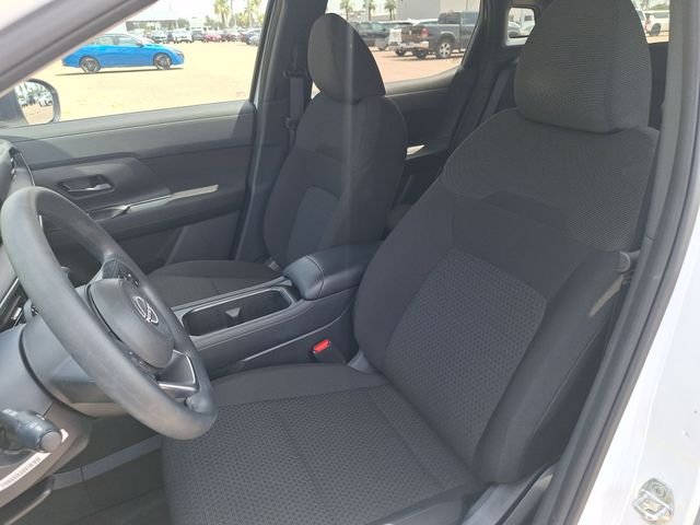 Used 2025 White Nissan S image 10