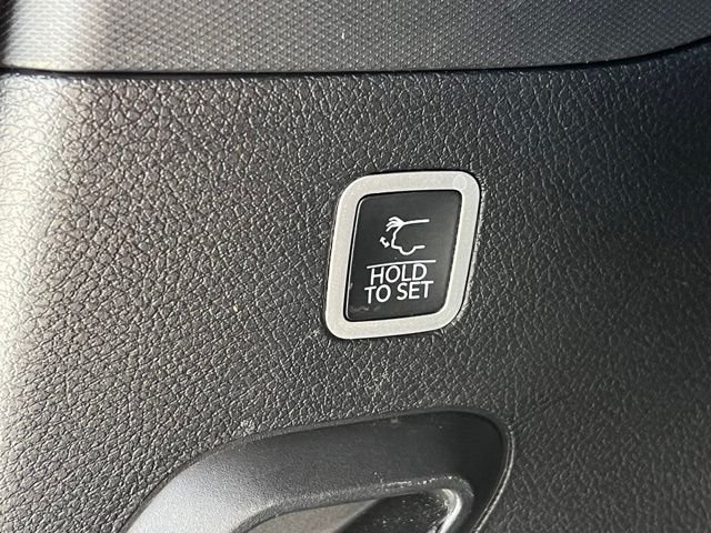 Used 2023 White Jeep Series III image 30