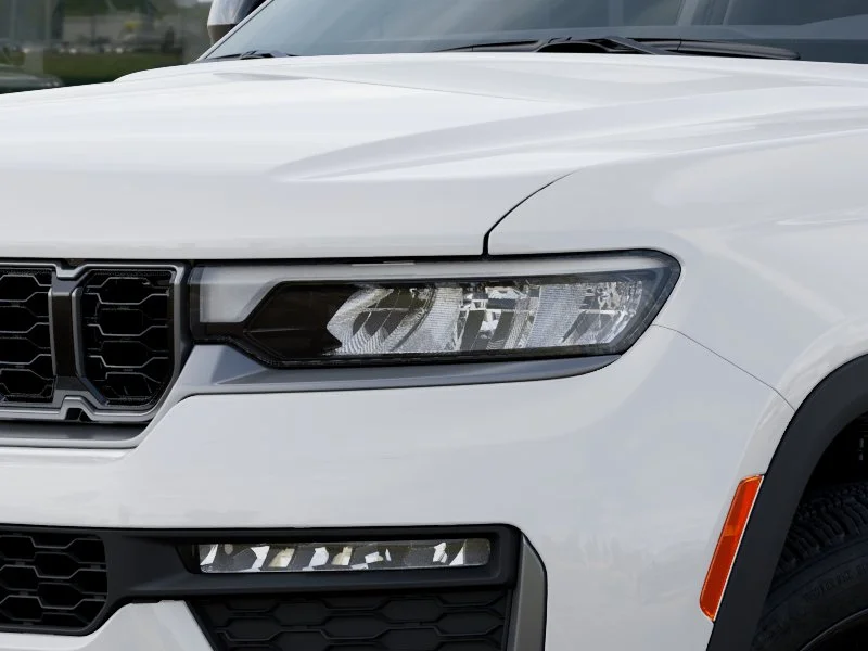 New 2027 Bright White Clear-Coat Paint Jeep Limited image 36