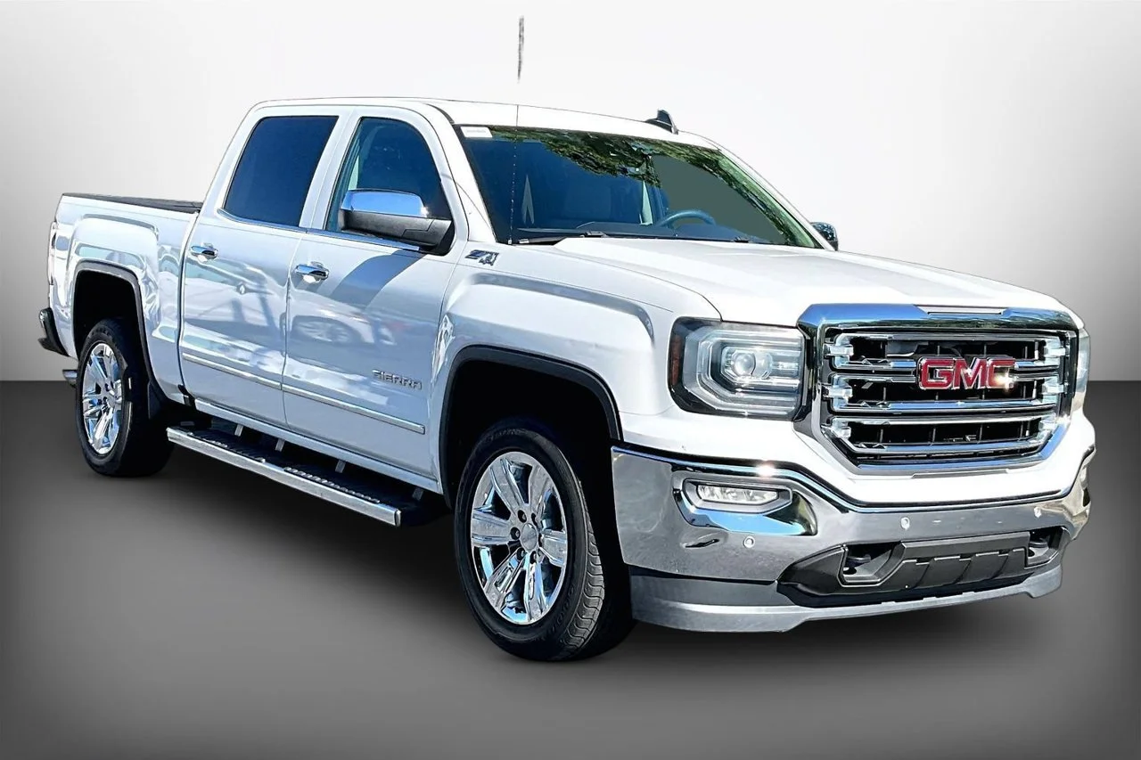 Used 2016 White GMC SLT image 1