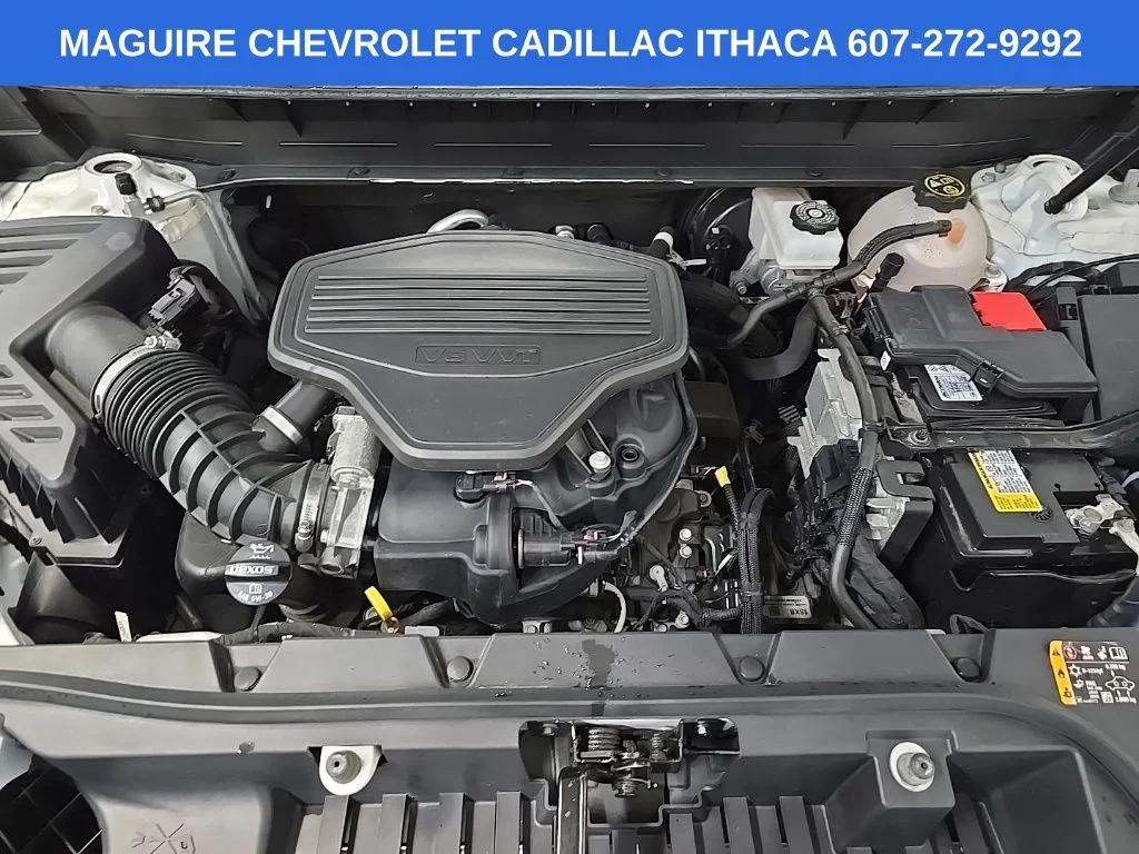 Used 2023 White GMC AT4 image 15