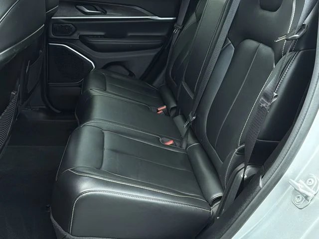 Used 2022 Silver Jeep Limited image 19