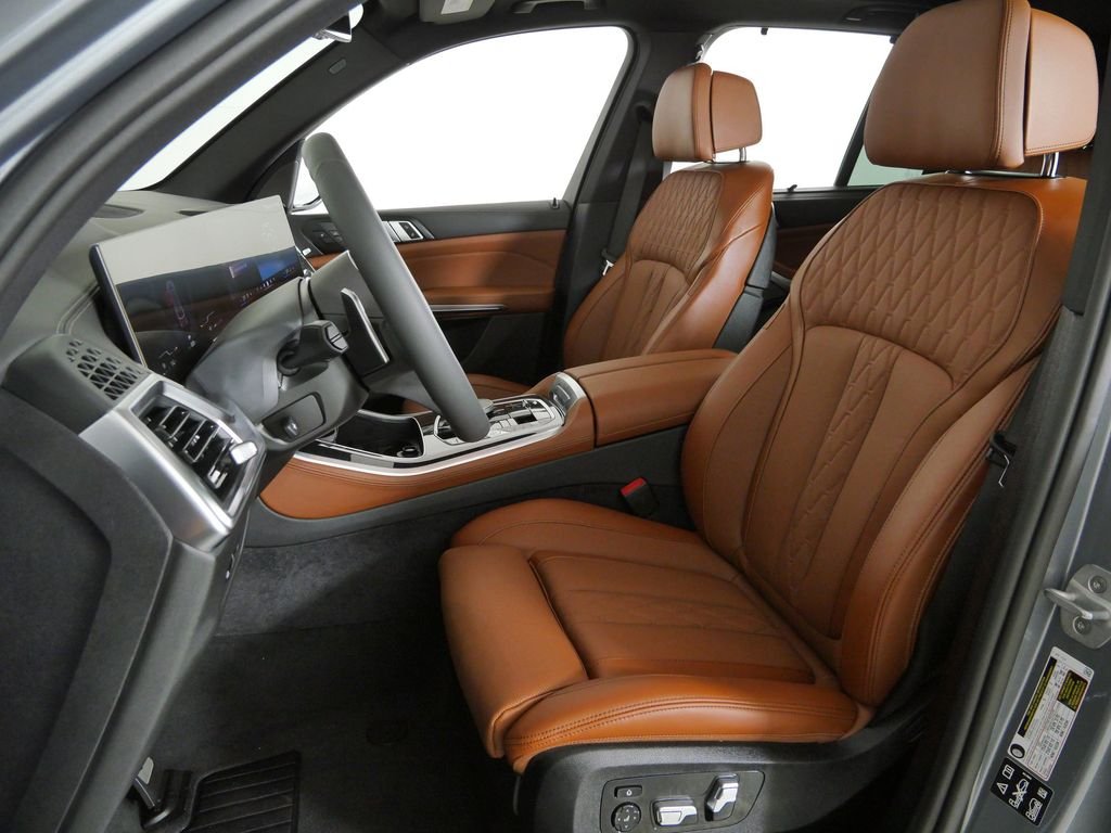New 2026 Skyscraper Grey Metallic BMW xDrive40i image 36