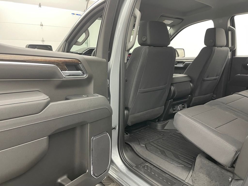 New 2026 Sterling Metallic GMC Elevation image 37