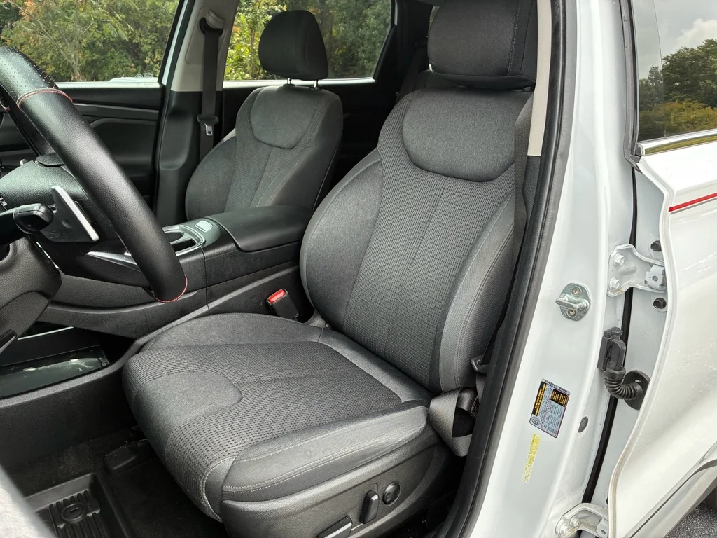 Used 2022  Hyundai SEL image 6