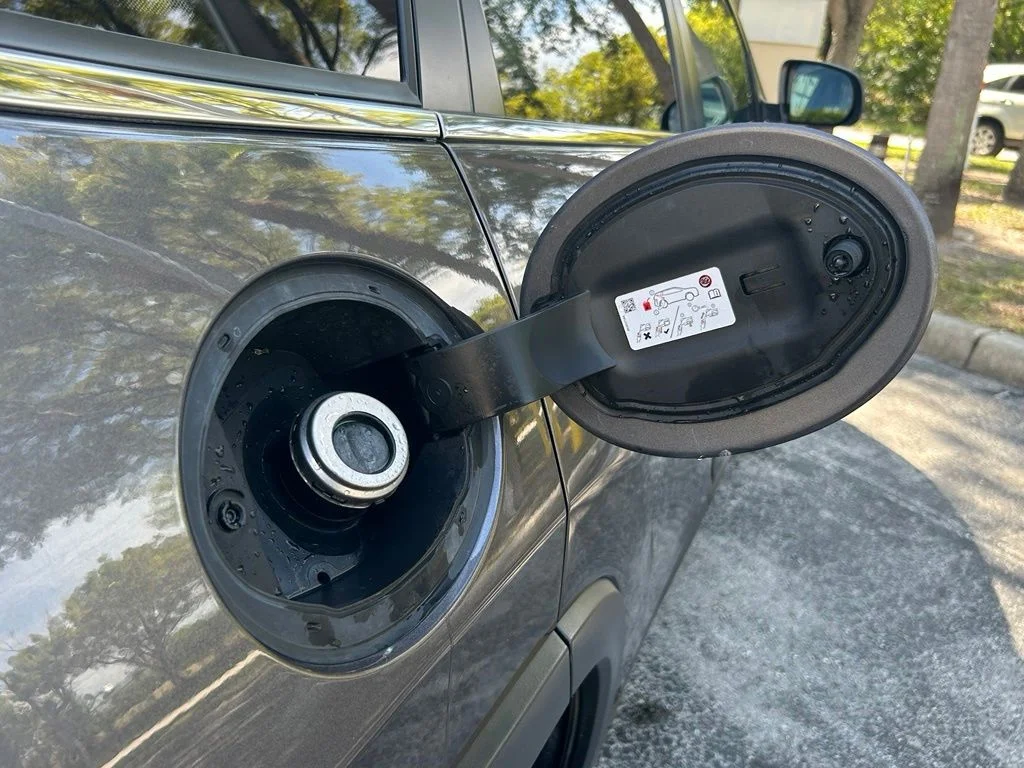 Used 2019 Gray Jeep Limited image 33