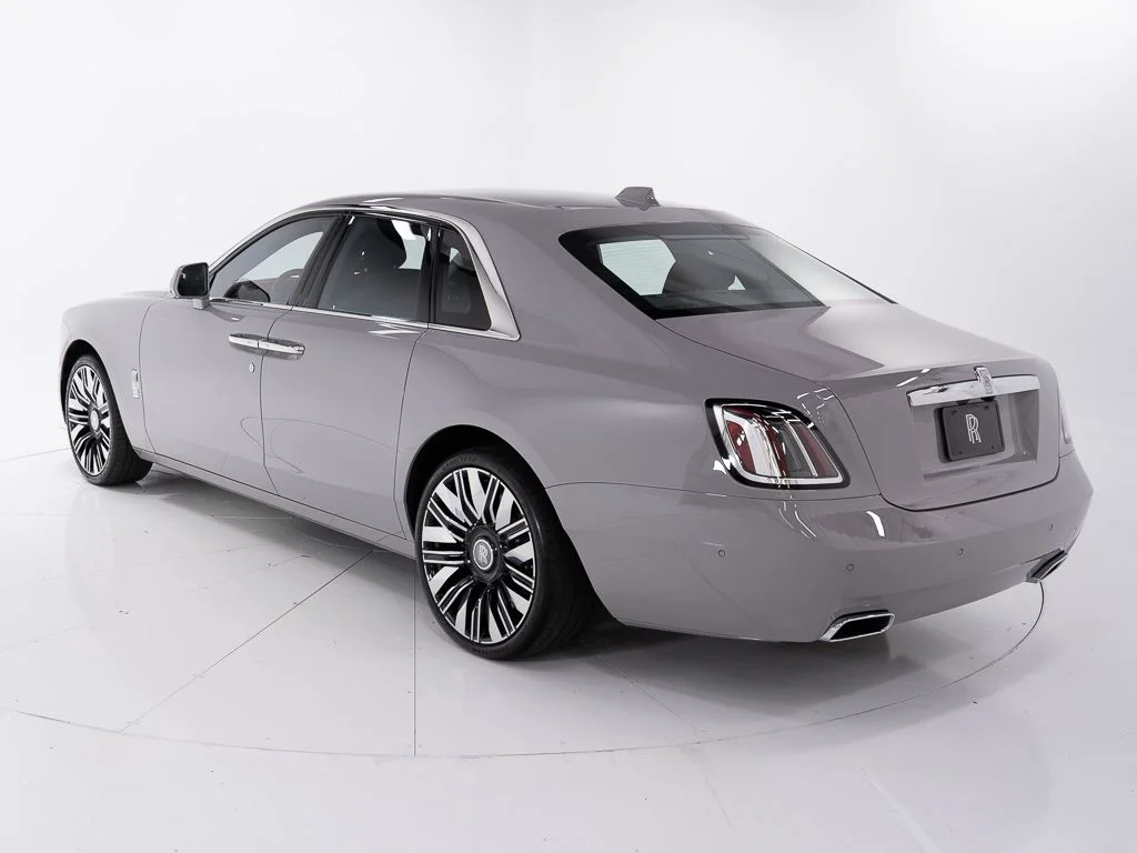 New 2026 Tempest Grey Rolls-Royce  image 3