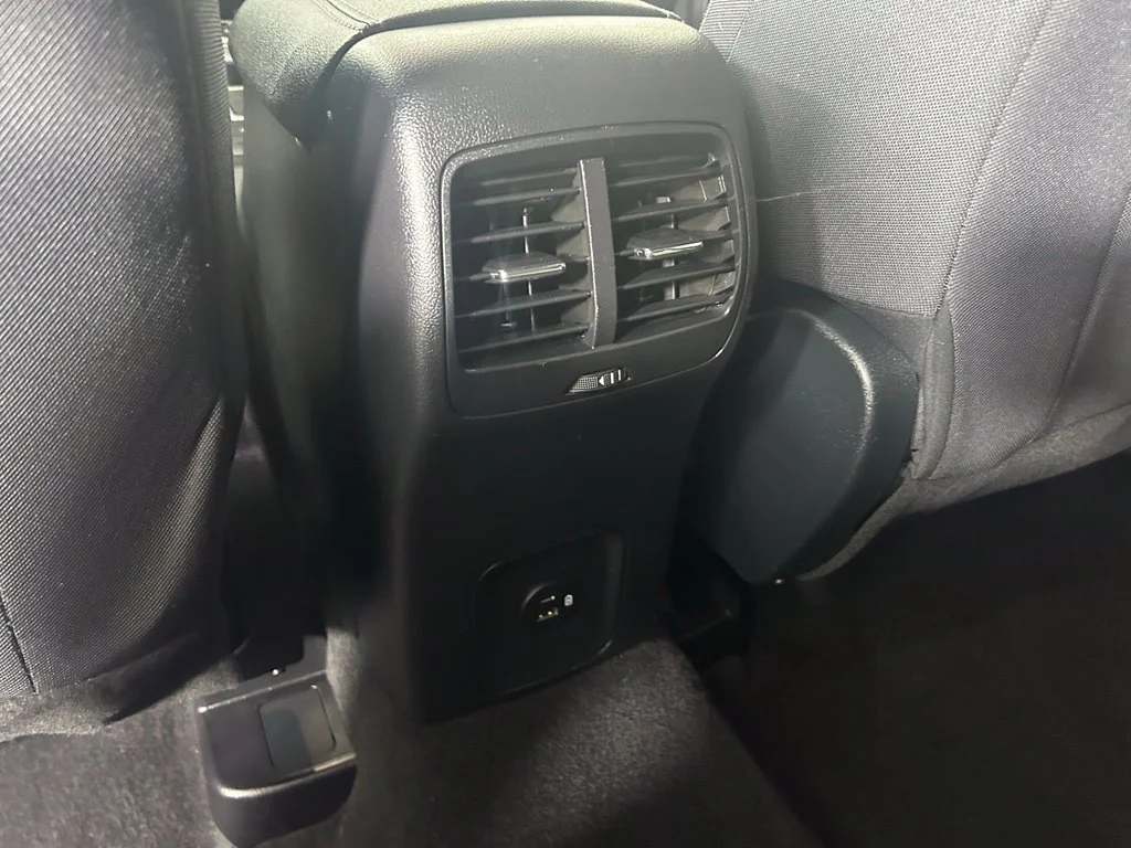 Used 2020 Green Ford SE image 13