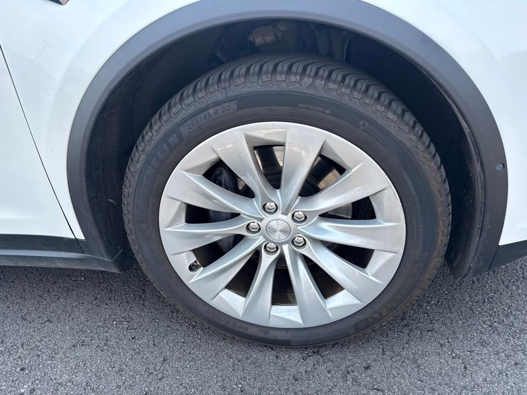 Used 2019 Pearl White Multi-Coat Tesla Long Range image 25