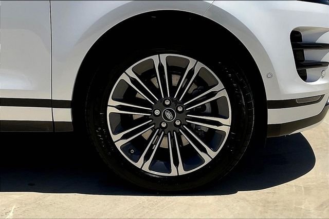 Used 2026 White Land Rover Dynamic image 13