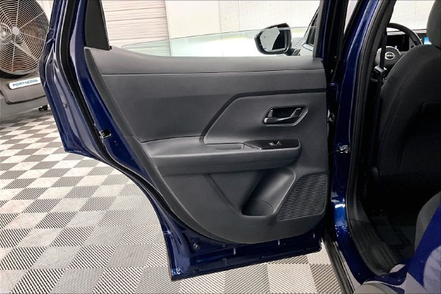 New 2027 Deep Blue Pearl Nissan S image 32