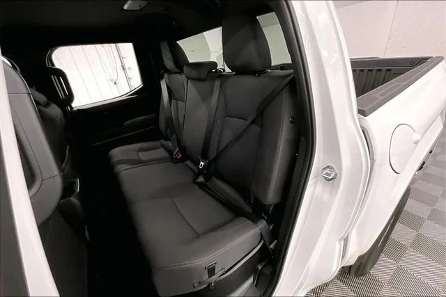 2025 Toyota Tacoma SR5 - Photo 24