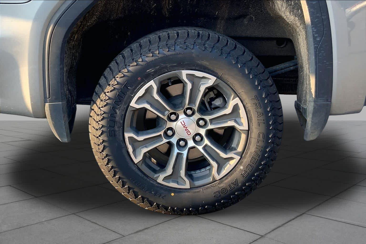 Used 2025 Sterling Metallic GMC SLT image 11