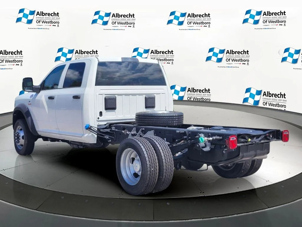 New 2026 Bright White Clearcoat RAM Tradesman image 3