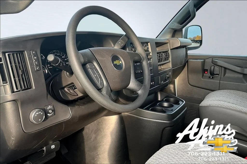 2025 Chevrolet Express Cargo Work Van - Photo 11