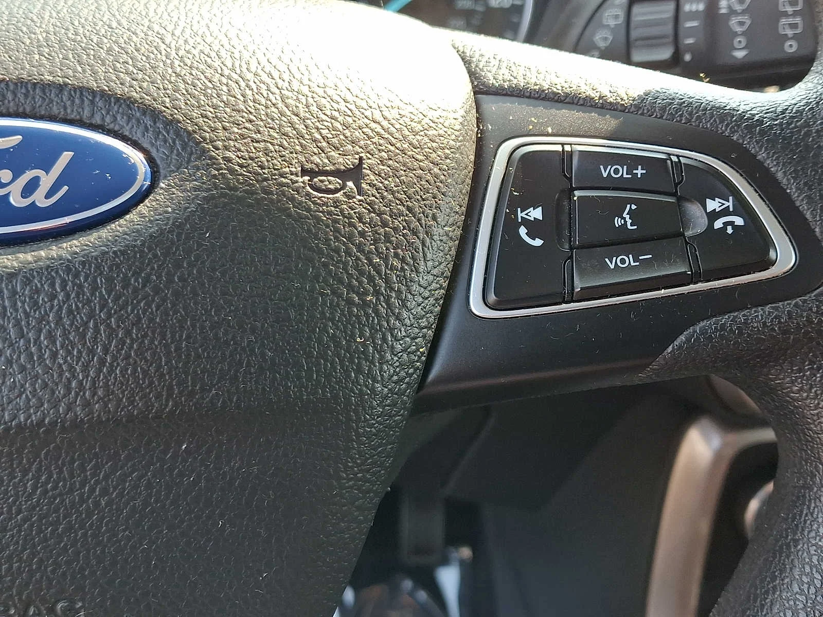 Used 2021 Smoke Metallic Ford SE image 22